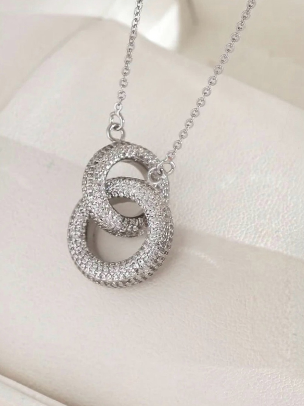 Interlocking Pave Circle Necklace NWT 18KT Gold Plated